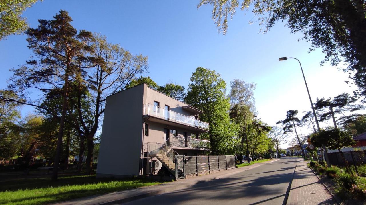 Domek W Parku Appartamento Hel Esterno foto